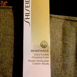 Shiseido Extra Creamy Cleansing Foam